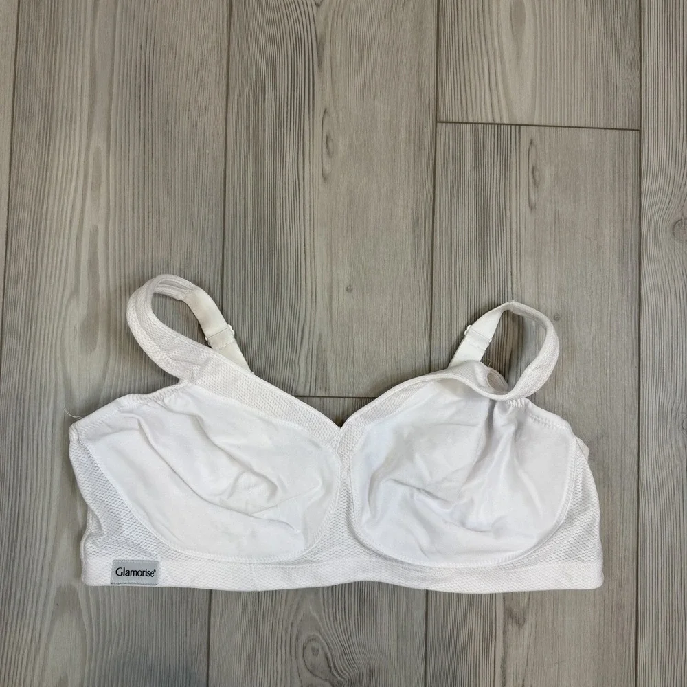 Glamorise 1006 Size 44D‎ Wirefree Sports Bra White MagicLift Seamless